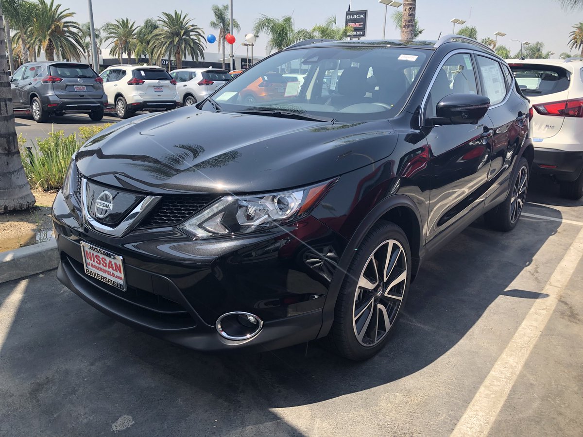 nissanbako's tweet image. Come test drive our all new Nissan Kicks! nissanofbakersfield.com #NissanKicks #ImpressiveDesign