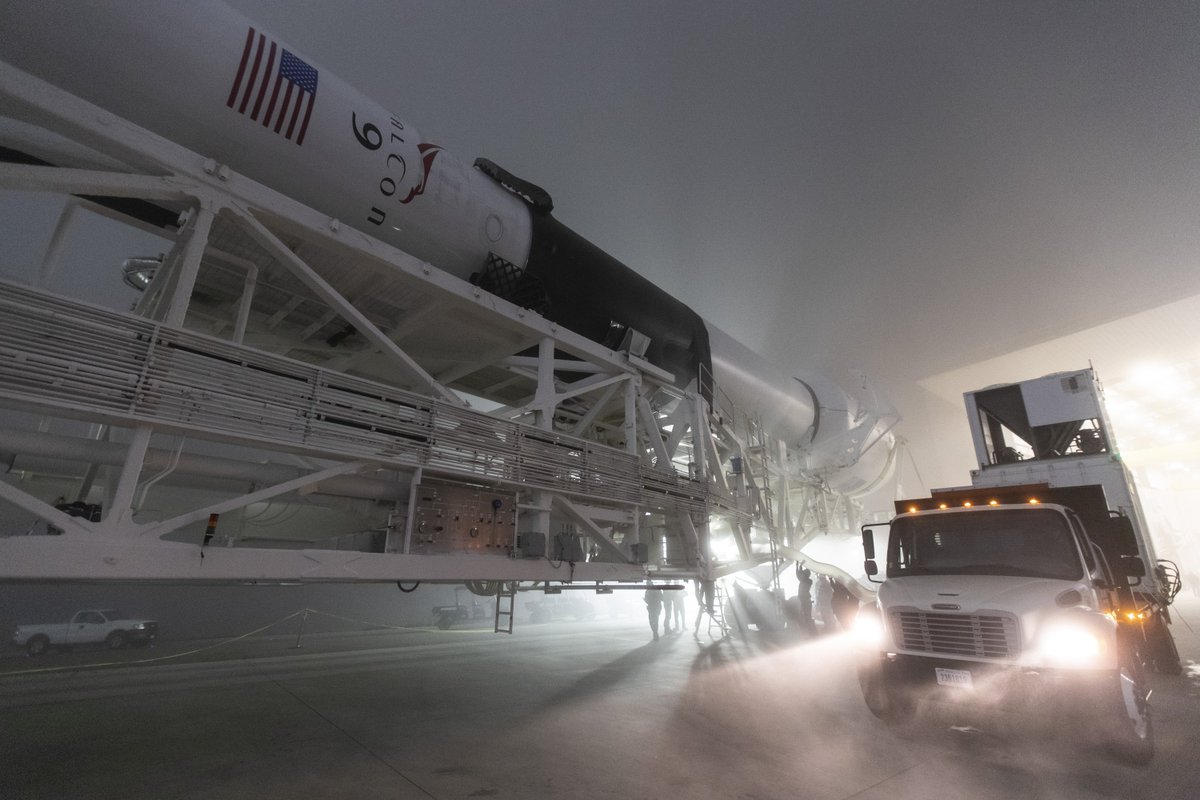 SpaceX's tweet image. More photos from Falcon 9’s launch of Iridium-7 → flickr.com/spacex