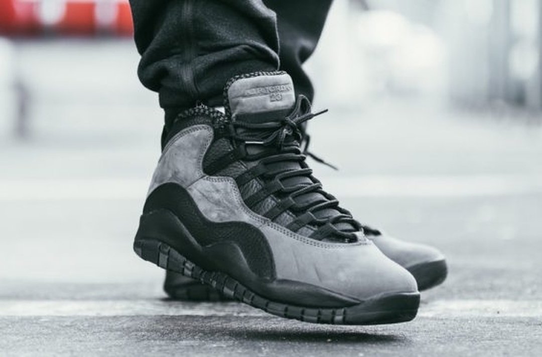 sneaker deals twitter