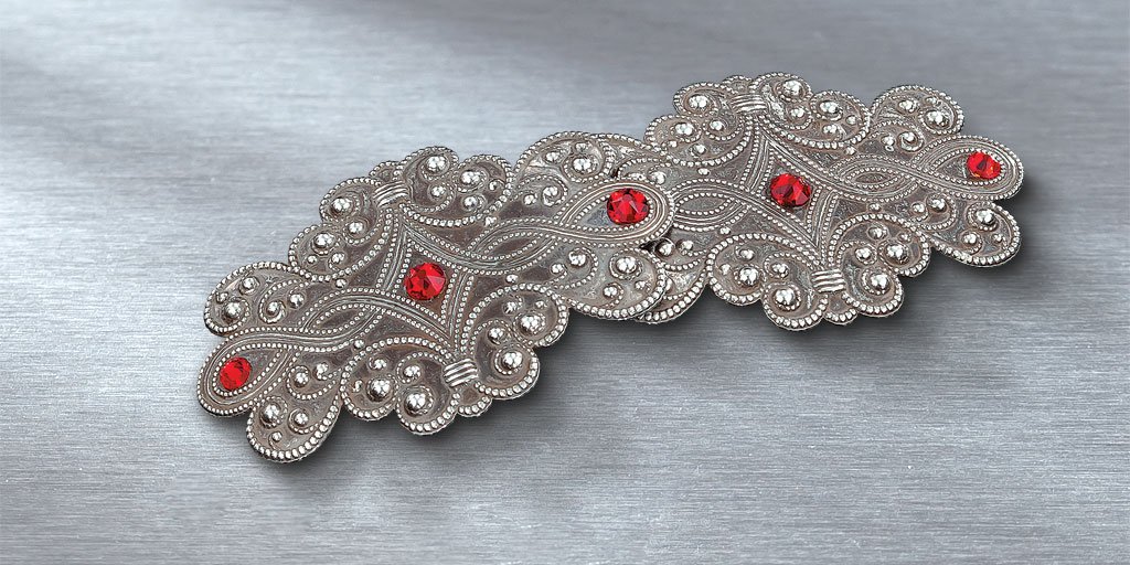 unoallavolta's tweet photo. This barrette is handcrafted from antiqued sterling silver over vintage-style brass and finished with bright red Swarovski crystals.    
#humanconnection #artisan #artisanal # handcrafted #oneatatime #artisanmade #lovehandmade   #rubyjewelry #humanconnection  #barrettes https://t.co/OmvZrSciyc