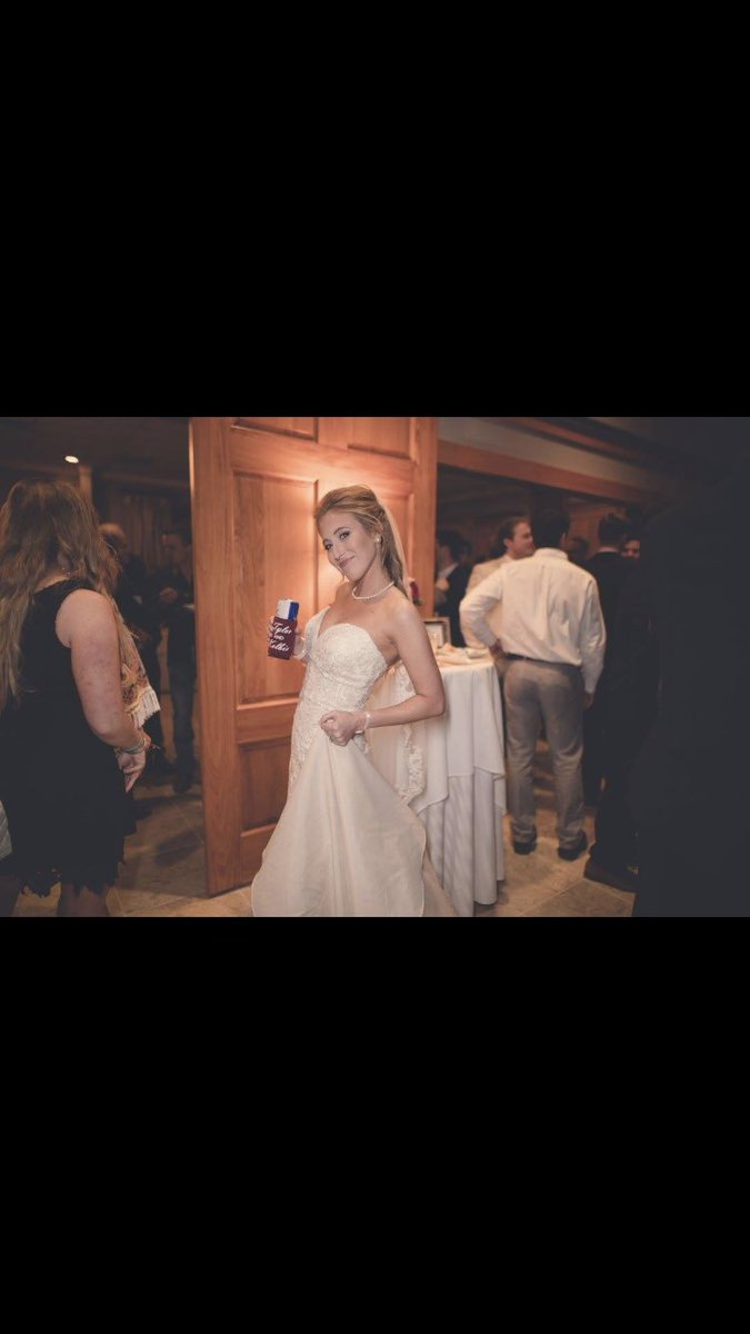 tylermoore21's tweet photo. Happy Birthday to this amazing beauty! You bring me so much joy and I love living life with you. I hope 25 is your best year yet you deserve it!! Cheers to many more @kelbiemc 🎉🎉🥂 https://t.co/K9IZgsKqc2