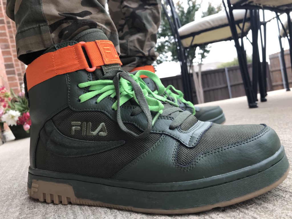 CensoredSays's tweet photo. Cowabunga!
#flyasskickseveryday https://t.co/6TmzGRoSKe