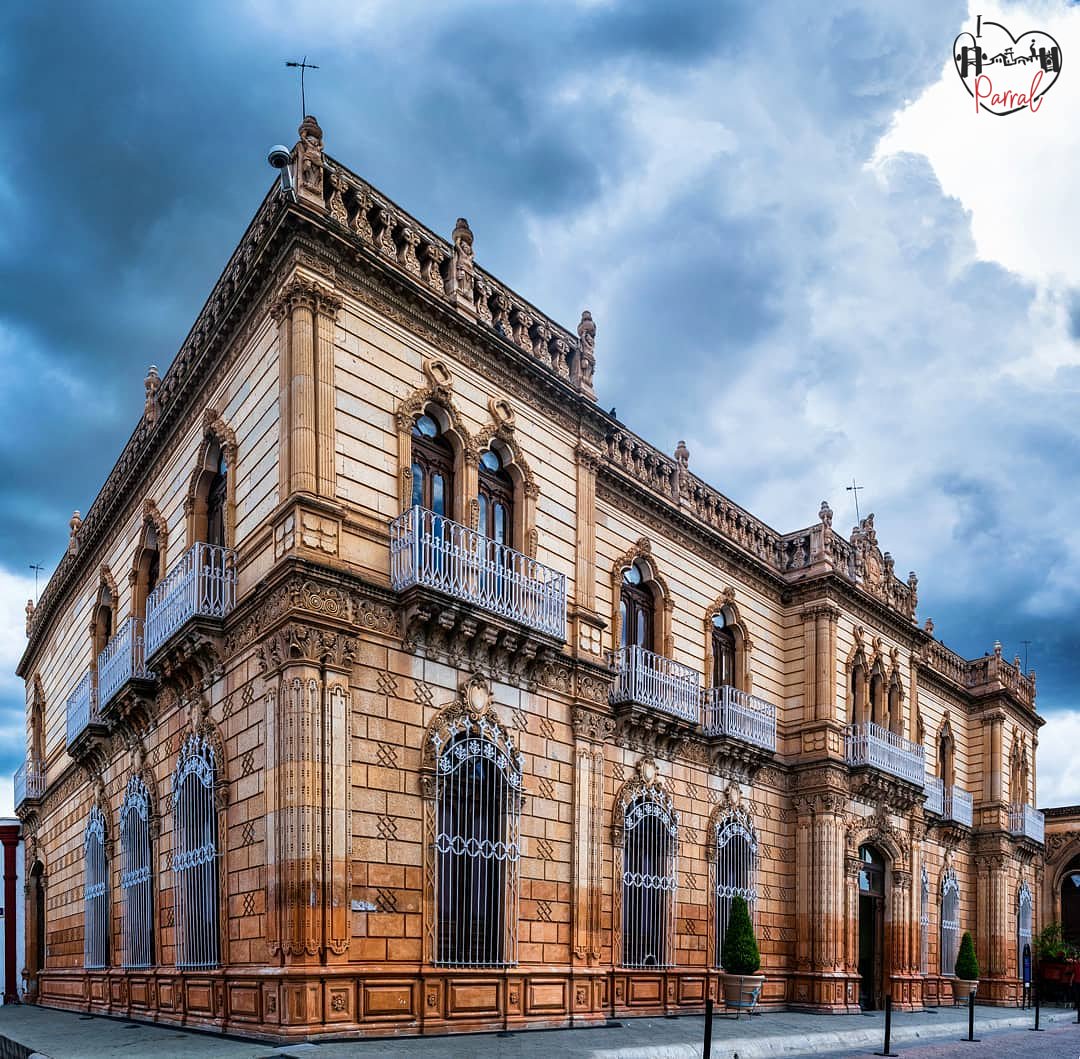 ILoveParral's tweet image. "El pasado no está muerto, está vivo en nosotros, y estará vivo en el futuro que estamos ayudando a hacer."
- William Morris. 

I Love Parral ® #iloveparral 
📸 by Eduardo Coria.