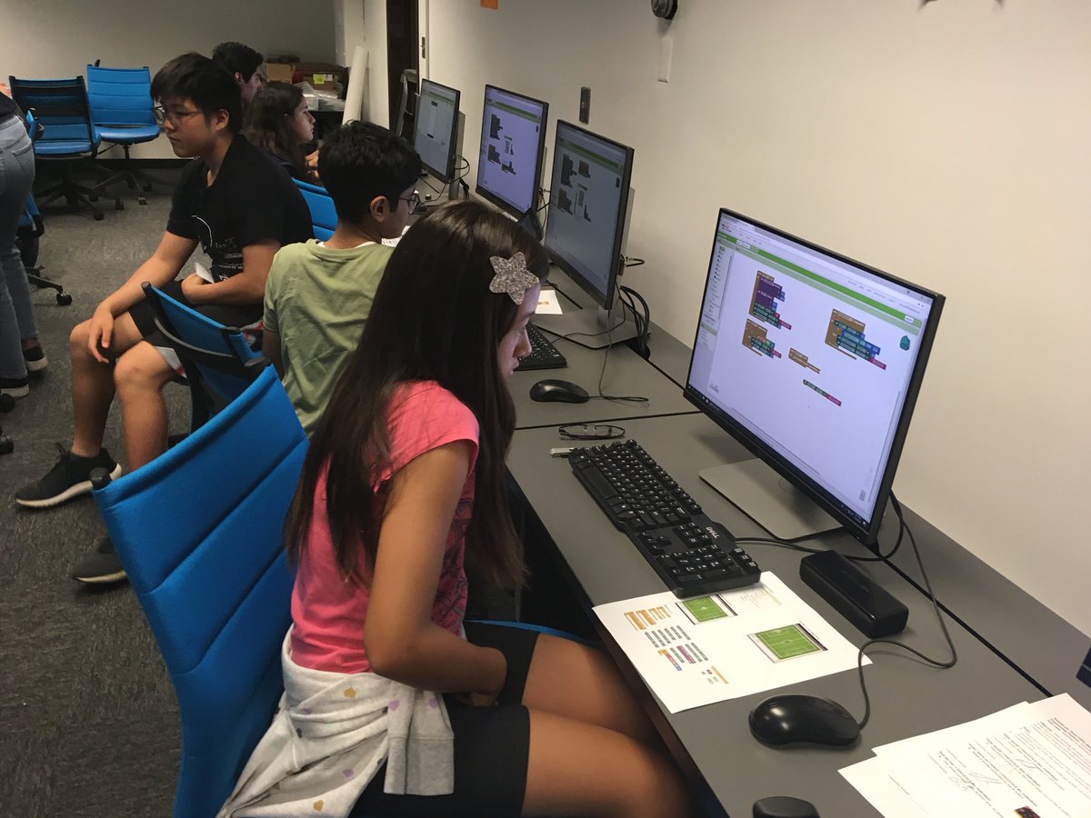 APPcampUCI's tweet photo. During @APPcampUCI 1.0, students learn block based coding with @scratch and @MITAppInventor to build custom apps. They also had some exciting @Sphero challenges with a custom obstacle course. Memories of #MarioKart #DigitalMaking #coding #girlswhocode @UCIbrenICS @UCIrvine https://t.co/3npby4vjoD