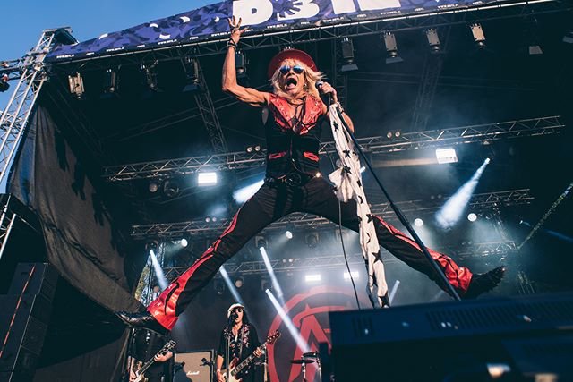 Love_Turku's tweet photo. Miten tämä energia voisi olla tarttumatta? 💯/💯 #dbtl #dbtl2018
📷: @valtterihentila / DBTL 2018 : @downbythelaituri https://t.co/cQfzUVJIey