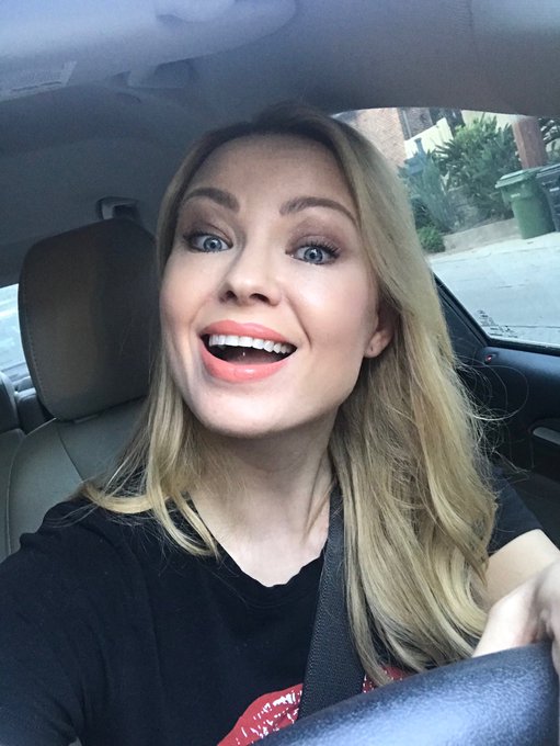 Who wants to chat? I am going live on #LiveMe app at 1PM PT (4pm ET) . Join me here: https://t.co/moIm7OQEvF<a href="/tag/liveme"class="tags">#LiveMe</a>