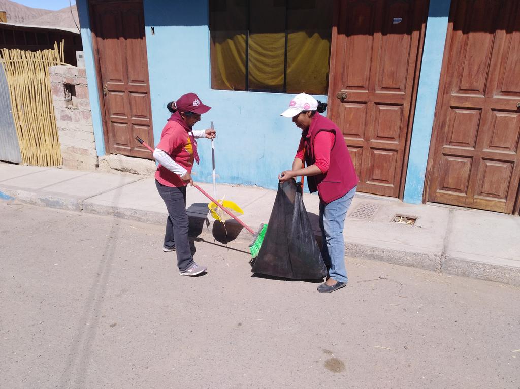 danielrobertosb's tweet photo. #LimpiezaPública - En #Mirave los clubes de aventureros y conquistadores y los jóvenes adventistas #JUNTOS sirviendo a la comunidad #MisionCaleb #YoVoy - Un proyecto de servicio social y testimonio. #DMJorgeBasadre #TACNA.
@AdventistasUPS
@AdventistasMPS https://t.co/KjmhPAgRaq