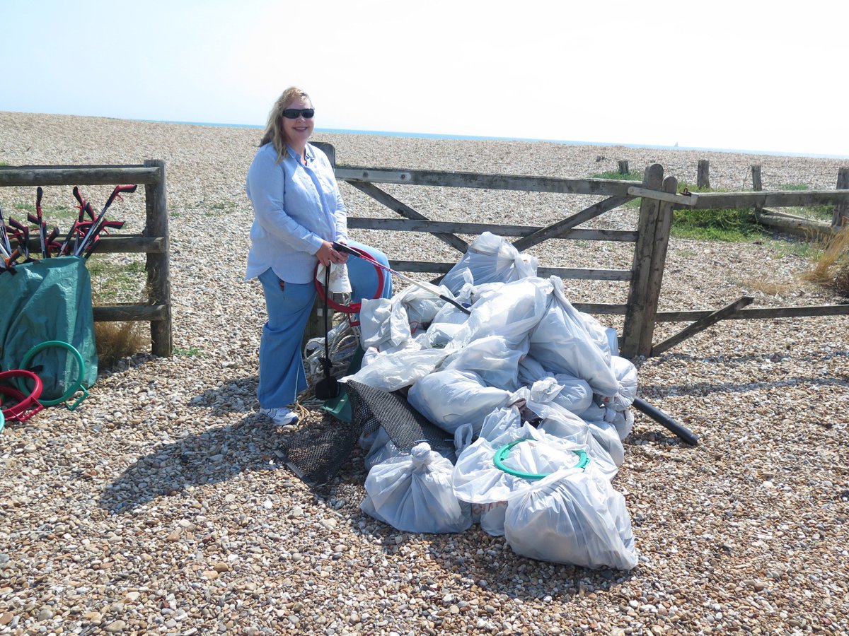 susanjcarey's tweet photo. Out today with @SurreyACF on a beachclean between Lydd and Dungeness.  We had quite a haul including much plastic netting and rope. Thanks to the cadets and to Giles Barnard of @fstonehythedc #KeepKentClean #PickMeUpBeforeYouGoGo https://t.co/Pr10i4nug4