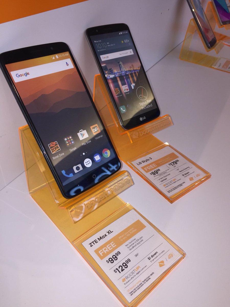 MoblieBoost's tweet image. Both phones are free when you switch over to #BoostMobile !!