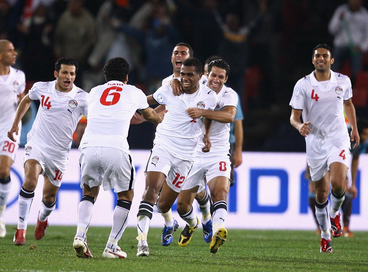 King_Fut's tweet photo. #FBF 🇪🇬Egypt became the first ever African side to beat Italy thanks to a beautiful header by Mohamed Homos https://t.co/widT442Ril
