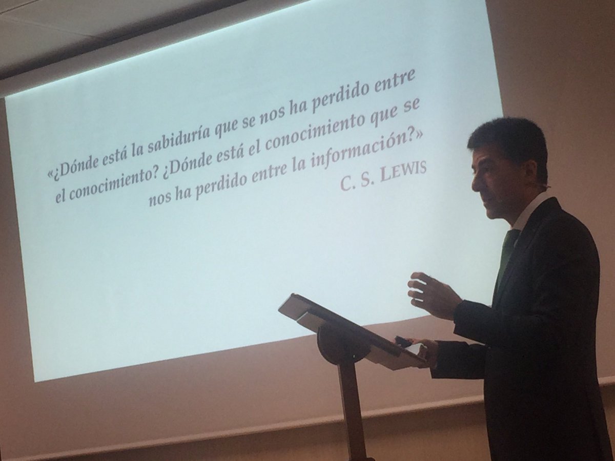 PacoG_Castilla's tweet photo. Gracias a todos los que me han acompañado en este día. Memento homo. Pero feliz de llegar a la cátedra https://t.co/RI97LuipGs