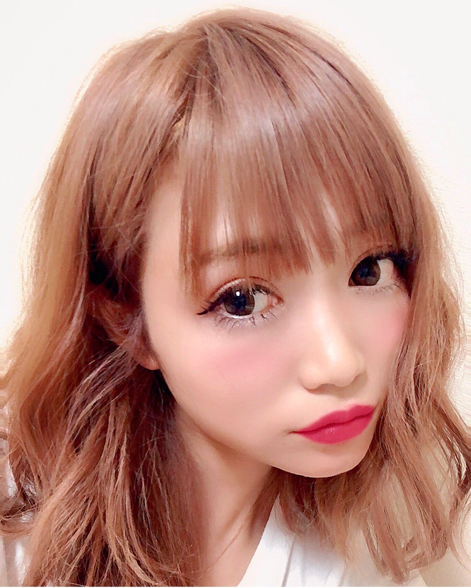 水城星南 No Twitter イメチェン 3年振りにブリーチして髪の毛バッサリ切りました 前髪もパッツン にしちゃった O まあ夏やしいっか 清楚系で売ってたんに一気にギャル化した 夏限定のスタイルですww Hair Hairstyle Haircolor 金髪 水城星南 No Twitter イメチェン 3年振りにブリーチして髪の毛バッサリ切りました 前髪もパッツン にしちゃった O まあ夏やしいっか 清楚系で売ってたんに一気にギャル化した 夏限定のスタイルですww Hair Hairstyle Haircolor 金髪