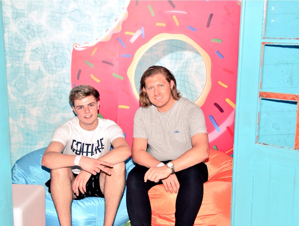 Josh Clayden (@joshclayden) on Twitter photo Thank you <a href="/THORPEPARK/">Thorpe Park Official</a> for inviting me down for your PRESS NIGHT for LOVE ISLAND LATES #LoveIsland #thorpepark <a href="/HarryBerry/">Harry Berry</a> Wearing my favourite joggers from <a href="/boohooMAN/">boohooMAN</a> Thank you <a href="/THORPEPARK/">Thorpe Park Official</a> for inviting me down for your PRESS NIGHT for LOVE ISLAND LATES #LoveIsland #thorpepark <a href="/HarryBerry/">Harry Berry</a> Wearing my favourite joggers from <a href="/boohooMAN/">boohooMAN</a>