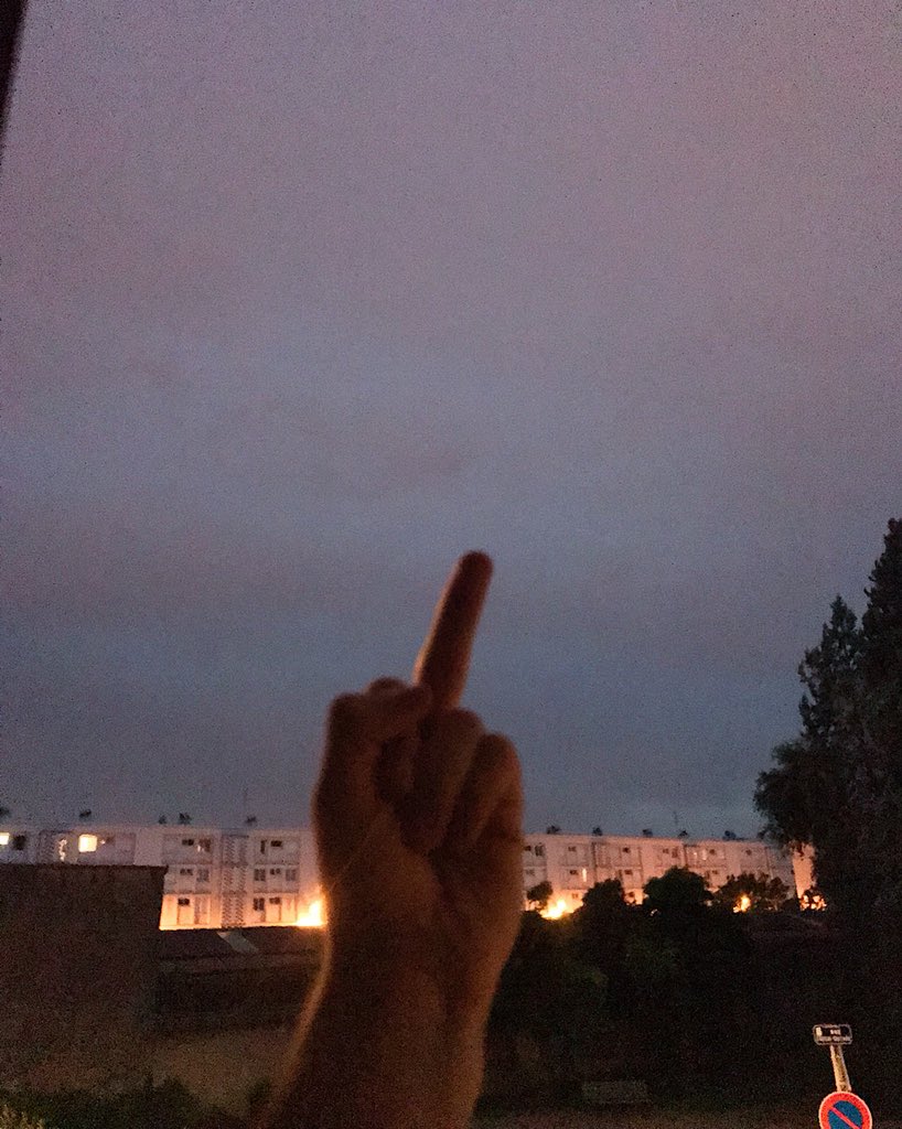 fontiacmusic's tweet photo. Trop cool cette #eclipse !! 😍🌔☄️
😑#noeclipse #lyon #clouds ☁️ https://t.co/fTSfdDVR7l