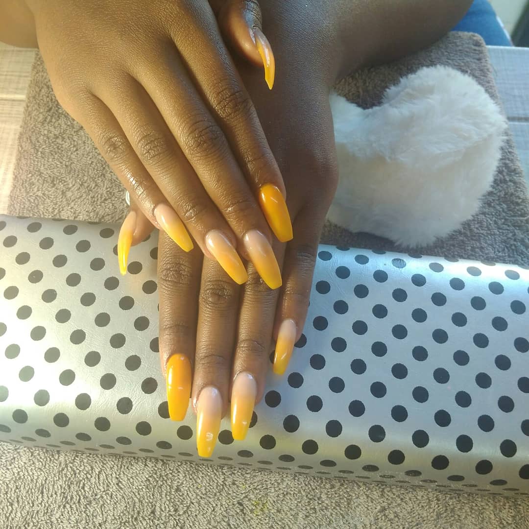 tankiso_didi's tweet photo. #nailsbytanki get your claws ladies. Please support my side hustle, also do house calls. Dm for more info, or whatsapp 0630527277 me 💅💞 https://t.co/qBpKqkOv9i