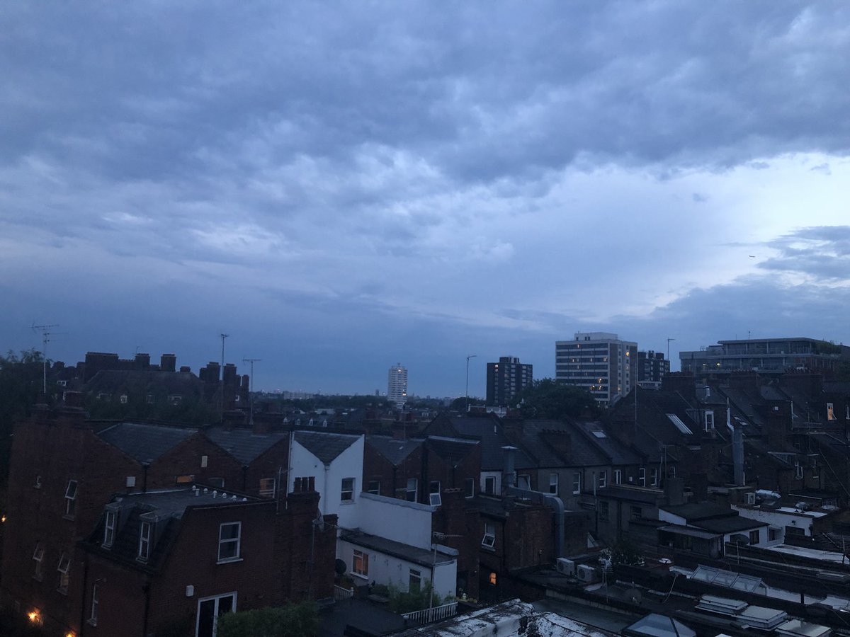 By my estimation, the #BloodMoon should be right over there. Not too much cloud cover, but too many big buildings. #london #BloodMoon2018