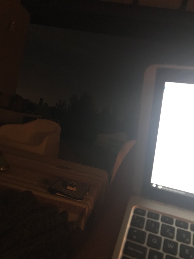 chanaheredia's tweet image. Escribir bajo la #Luna #acampada #relec en breve noticias @PalodePolo_fest  #familytime 🙊