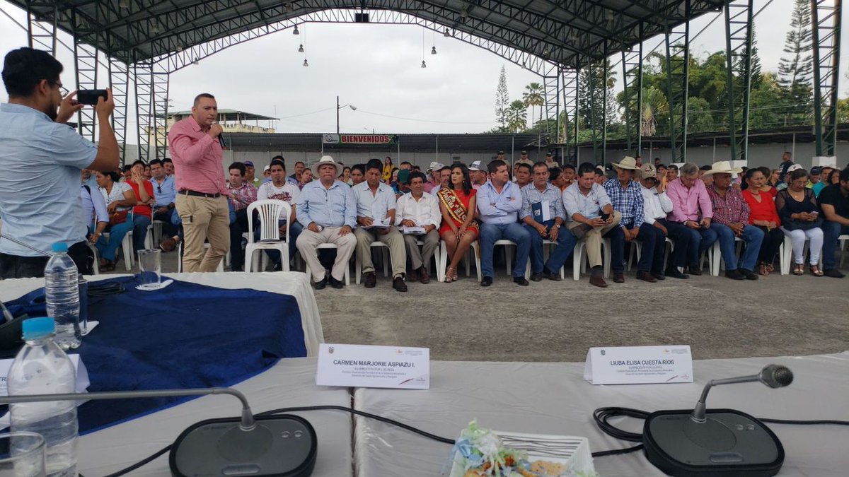 ViveVinces's tweet photo. ✔Hoy en cumplimos agenda de territorio, como parte de la Com.  @soberanialimen recibimos a los representantes del sector agropecuario,  productores y exportadores de banano #MayiEsTuVoz @Lenin @marialevicuna @AspiCarmen https://t.co/OaaqoWCXBE