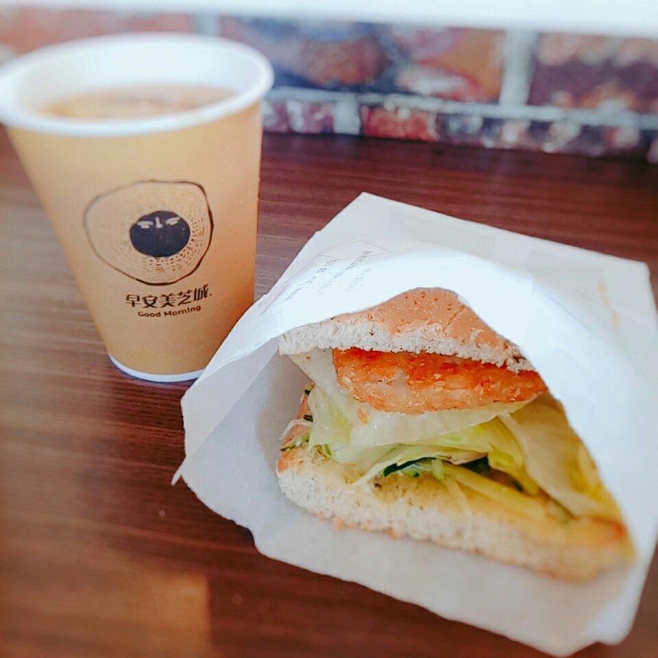 ট ইট র ㄇoㄇo 日常小食 早安 美芝城 林內大同店 おはようございます 早安 美芝城 向宇宙早安 林內 薯餅