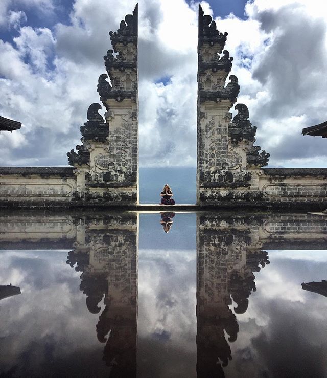 Picture of a lifetime! 🌎Beautiful Pura Lempuyang Hindu temple in Bali, Indonesia. A holiday like no other before, feel grateful to have been to Paradise and back. Experiencing another culture and loving every moment from climbing volcanoes, 🌋 swimmin… ift.tt/2OkoZMK