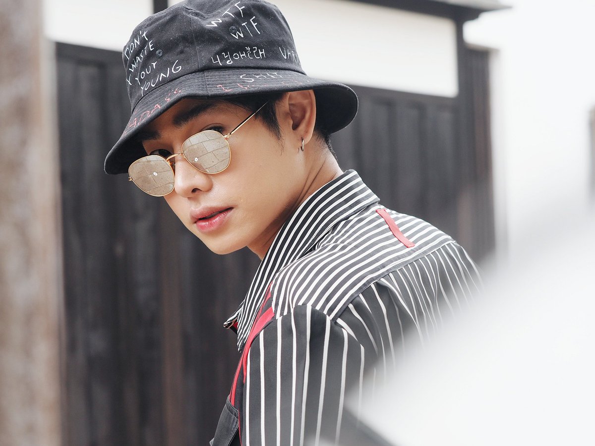 ToeiiSiri's tweet photo. ยิ้มอ่อนแบบรวั๊ยยวร๊ายยยย
#เป๊กผลิตโชค
#OishiSummerTrip2018 https://t.co/iJjZEfeRdn