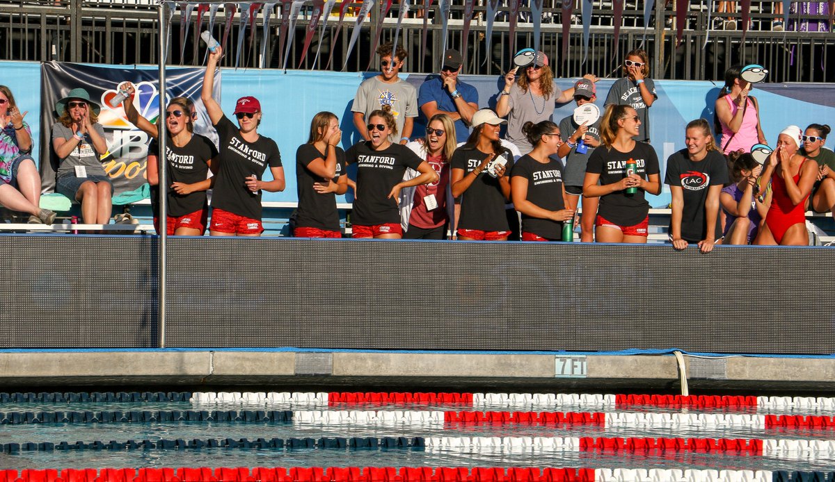 .<a href="/forde_b/">Brooke Forde</a> had SQUAD GOALS cheering her on to second place in the 400m individual medley 🙌. 

We see you, <a href="/stanfordwswim/">Stanford Women's Swim/Dive</a>! #SCS2018 #Phillips66Nats