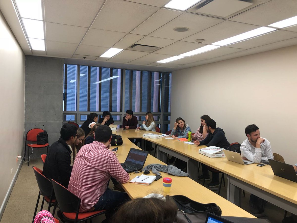 En esta tarde de viernes, nuestro equipo está reunido en un taller con la Dirección de Sostenibilidad y Valor Compartido de la <a href="/camaracomerbog/">Cámara de Comercio de Bogotá</a>,  para entender cómo articulamos los Objetivos de Desarrollo Sostenible con la Industria de Eventos de la mano de #SynergiesForChange.
