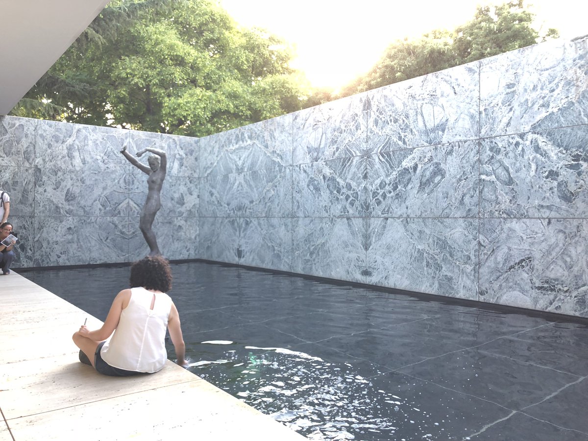 K5Yamazaki's tweet photo. Another Mies's Masterpiece! Less is More.
Artists were knocking water, marble, and glass. https://t.co/Cse6TBdj7y