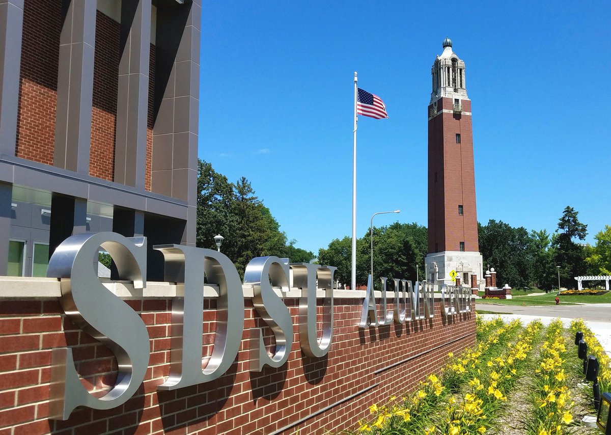 HeidiKessler1's tweet photo. Proud to be an alumni and now work at this great University! #summersdstate https://t.co/DIWW0Gg6yu