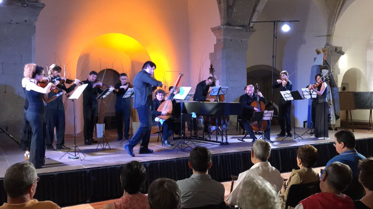 Festival_FeMAP's tweet photo. Gran acollida de públic a #Ripoll amb #PyrenaeusEnsemble @jespinaviolin i #Vivaldi al més pur estil #FeMAP2018, tant, que demà repetim a #Talló #Bellver que s'estrena al FeMAP! https://t.co/jXrPtoYgsl