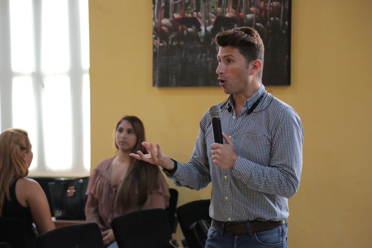 camcartagena's tweet photo. #AEstaHora | Los conferencistas Mauricio Parrado y Judy González lideran el taller de #Coaching con Programación Neurolingüística #PNL que brindamos a los miembros de nuestras empresas pertenecientes a #CámaraPreferencial https://t.co/TUaROVhZ5F