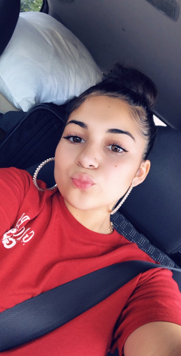 AlyondraPilar__'s tweet photo. LEAVIN’ GROUPS IN MY GROUPS TEE‼️😛 IT’S BEEN REAL 💯 #G18 #DearG18 #IU22 #Beck5 #WeLive see y’all in 2 weeks 🤪🤙🏽 https://t.co/VfZdxx6APd