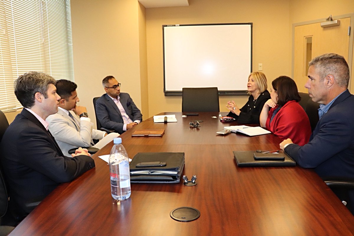 NETPRonline's tweet photo. Como resultado del P3 Summit celebrado recientemente por el Gob. de PR, #PresidentaJRTPR, @iamsandrati se reúne con Brett Garson, Michael Khan y Rahul S. Bhardwaj para escuchar posibles soluciones de desarrollo de infra autosustentable/Smart City. 
@fortalezapr @ricardorossello https://t.co/8rlrmI9ghK