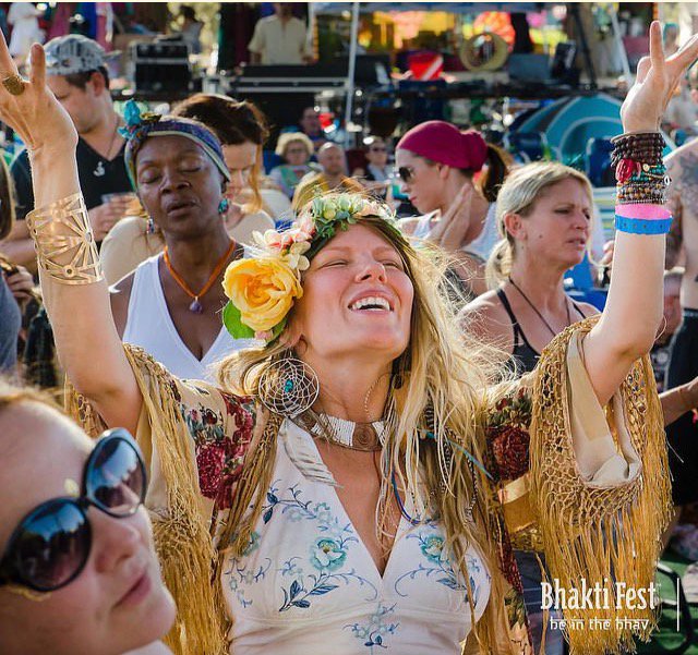 CWCYuccaValley's tweet photo. Are you in the #bhav? Find out at this years @bhaktifest 🙏🏼❤️ Sept 12-17 #joshuatree 🌠🌟🙌🏻 #deepakchopra  #california https://t.co/ASpuKrNgi6 https://t.co/5IIOvqvPsV