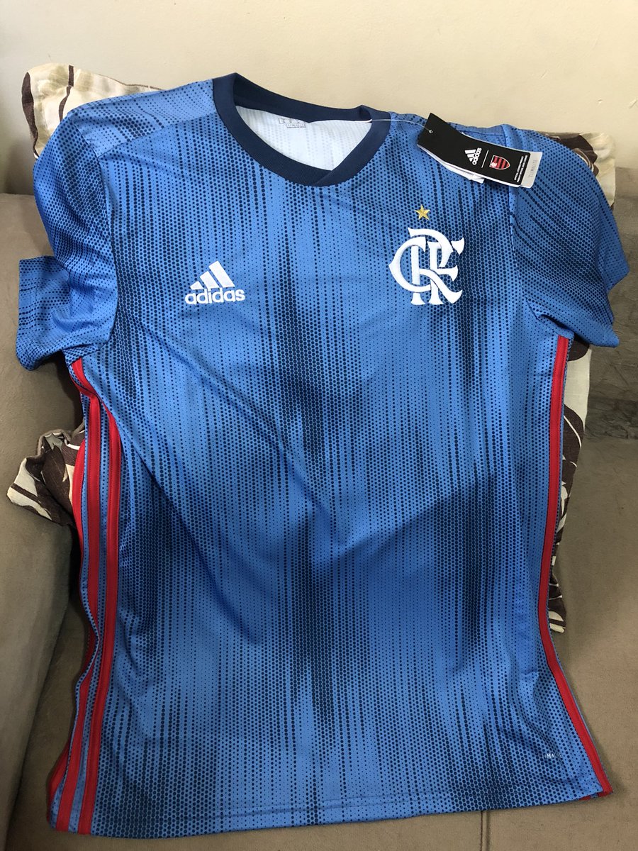 urubuinterativo's tweet photo. "Não sei oq te dá de presente" https://t.co/J6HIcFWixj