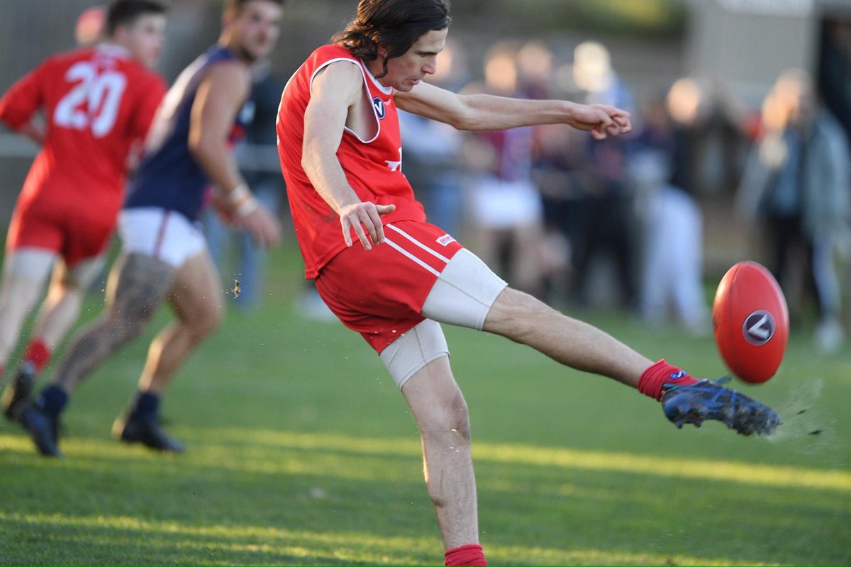 Parkside_FC's tweet image. GAME DAY. ROUND 15. Our biggest game of the year VS @NorthBrunnyFC We're just behind them on the ladder at 2nd spot, going for our 9th win in a row. Reserves at 11:40am &amp;amp; Seniors at 2pm. Allard Park, Donald St, Brunswick 🔥 #TheDevilSees #Devilicious #YearOfTheDevils @VAFA_HQ