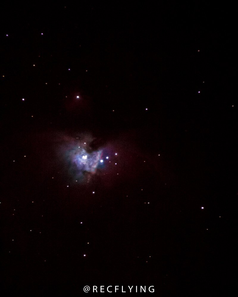 recflying's tweet photo. ¿Conoces la nebulosa de Orion? 
​Es una de las nebulosas más brillantes y puede ser observada a simple vista sobre el cielo nocturno (en lugares con poca contaminación lumínica) 
01-01-2016 
#eclipse #telescopio #canon #astrophotography #orion #nebula #orionnebula #galaxy https://t.co/nysQvtksDP