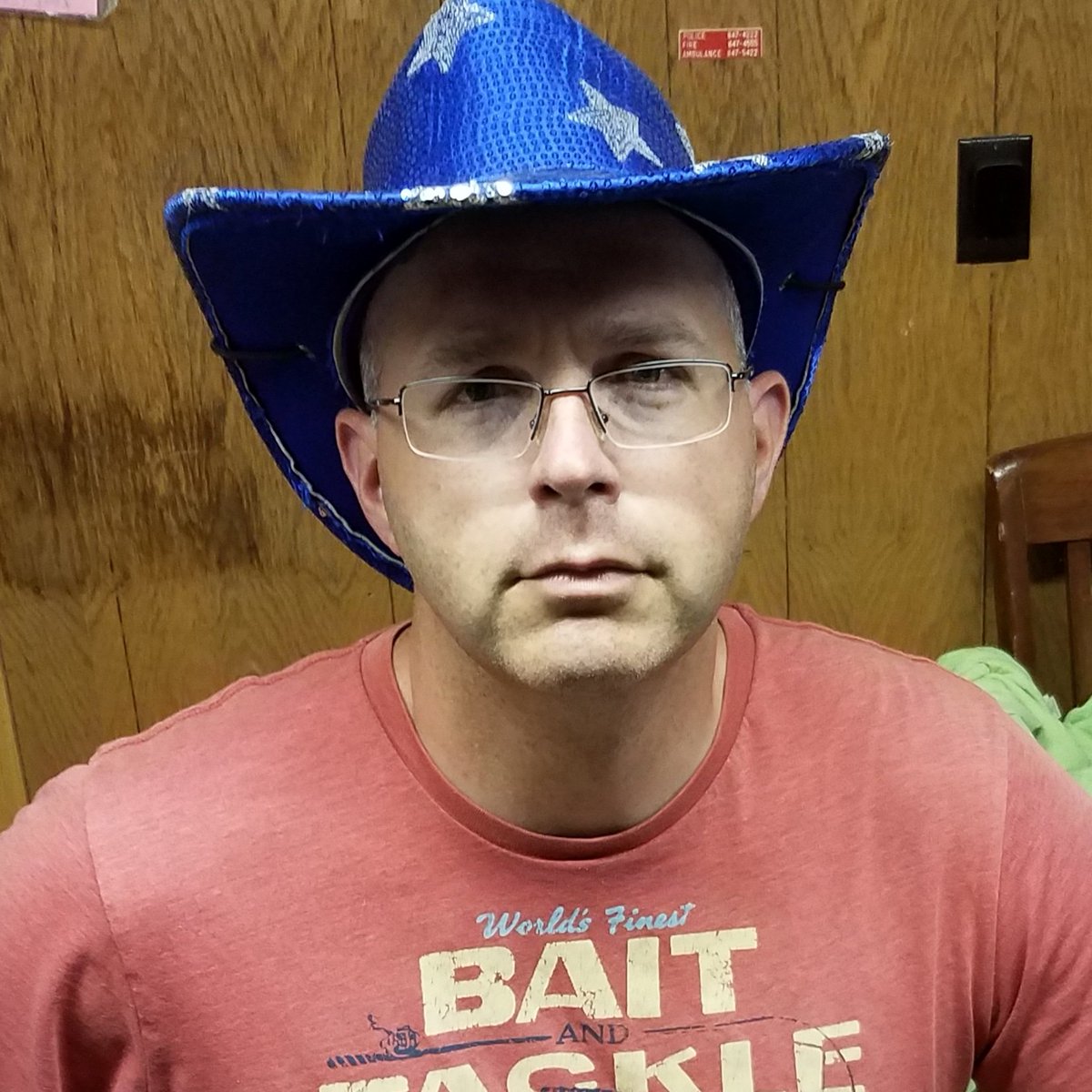 BeckerCoFair's tweet photo. Find this guy in the Grandstand to buy split-the-pot tickets. $1 each or 25 for $20. Last year's winner went home with $1,552! https://t.co/ZUKi61ymld