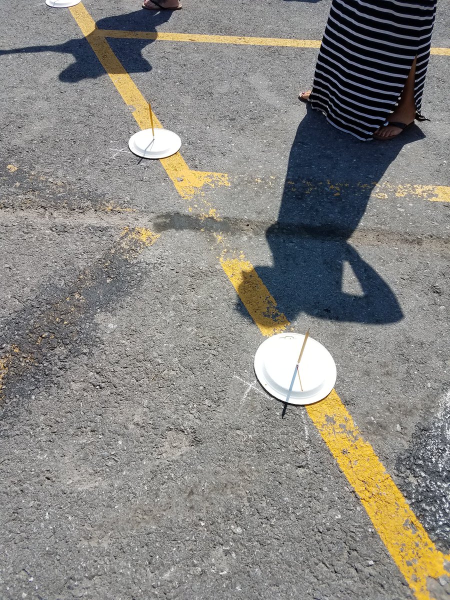 kellyswadling's tweet image. Testing our handmade sundials. #boces4science #firstgrade #curriculumwriting @BeccaHamilt0n