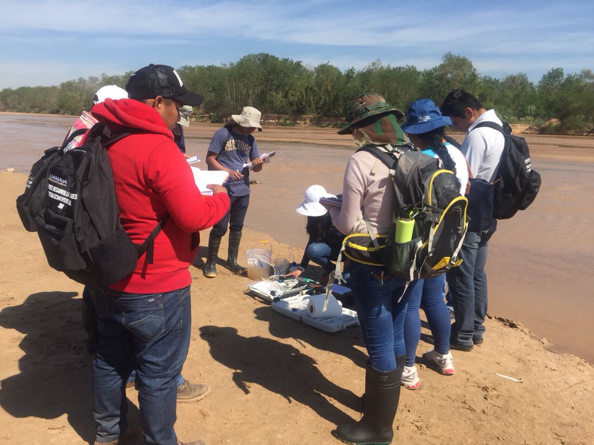 AmbienteyAgua's tweet photo. #CuidemosElAgua | @AmbienteyAgua, a través del #VRHR realizó en #SantaCruz el Curso Taller teórico - práctico “Gestión de la Calidad Hídrica” con técnicos de 26 municipios cruceños y cinco municipios de #Cochabamba | La actividad es parte del Plan Nacional de Cuencas #PNC. https://t.co/59PCbCrQVF