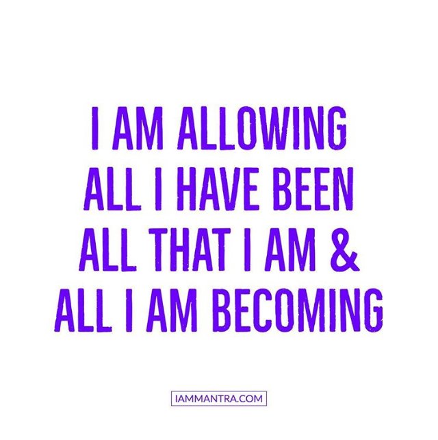 MarilynJulia_is's tweet photo. We are transforming. We are ascending. Allow. 
🙏🏾💜✨ #MindfullyShe
📷via @iammantra 
.
.
.
.
.
.
#roottosoulchakrajourney #soulstarchakra #iammantra #sahasrara  #chakras #healingjourney #wisdom #chakrahealing #iam #mantra #qotd #transformation #inspiration #fullmoon #eclipse https://t.co/Q6CN0hh6C0
