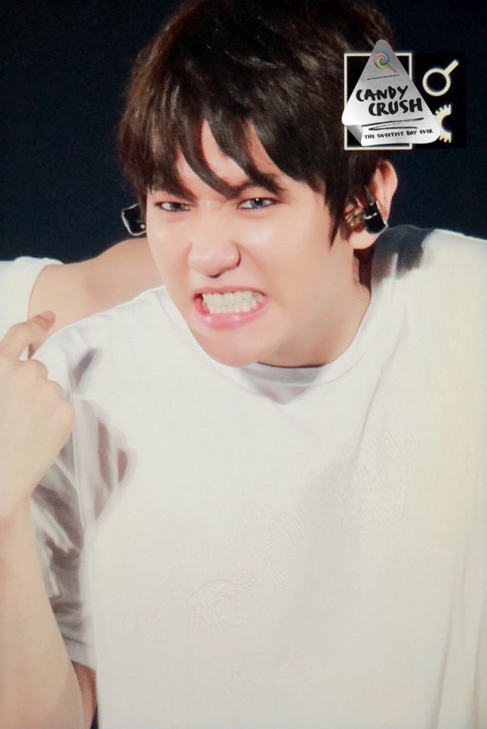 Animals_jonjall's tweet photo. 18. 엑소 백현 - 아기 호랑이 🐅

내가 미쳐 ㅋㅋㅋㅋㅋㅋㅋㅋㅋㅋㅋㅋㅋ 두 장의 사진들만 어마무시하게 제보가 들어와서 보면서 오조오억번은 웃었습니다 ㅜ 너무 귀엽고 너무 판박이 아닌가요 ㅜㅜ 대체 백현님의 정체는 무엇인지요 ...? 제보 정말정말 감사합니다 💛

#엑소 #백현 #변백현 #호랑이 https://t.co/FsGMaMXVXC
