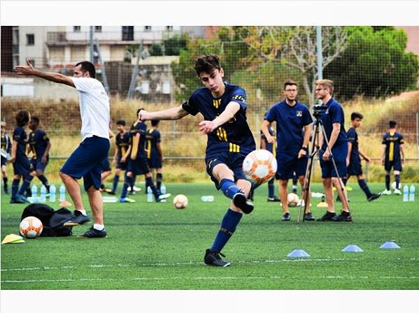 Smart_academia's tweet photo. La competencia como aprendizaje... pero siempre hay que esforzarse al tope !!

¿Quieres ser parte de la familia Smart academy?
✉ sf.academia@hotmail.com
✉manuelpaucar@fundacionmarcet.com
📞950 630 642 https://t.co/aAvXeN75Xv