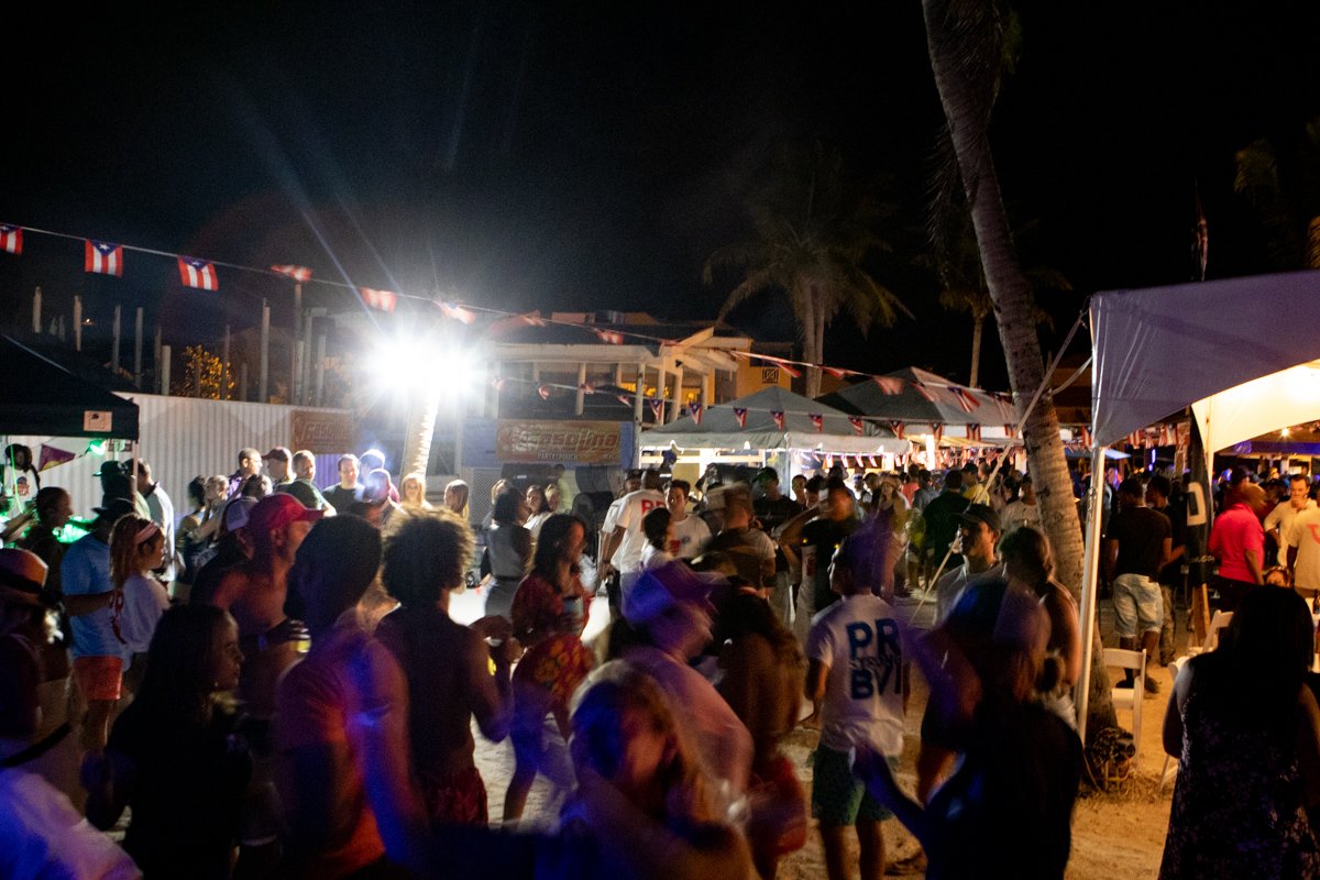 nannycay's tweet photo. A great night as we thanked the Puerto Rican for their support after Irma
#BVI #PR #PuertoRico #PRNavy #PuertoRicanNavy
https://t.co/vt2r04wbSh https://t.co/D9fEt7WyZB