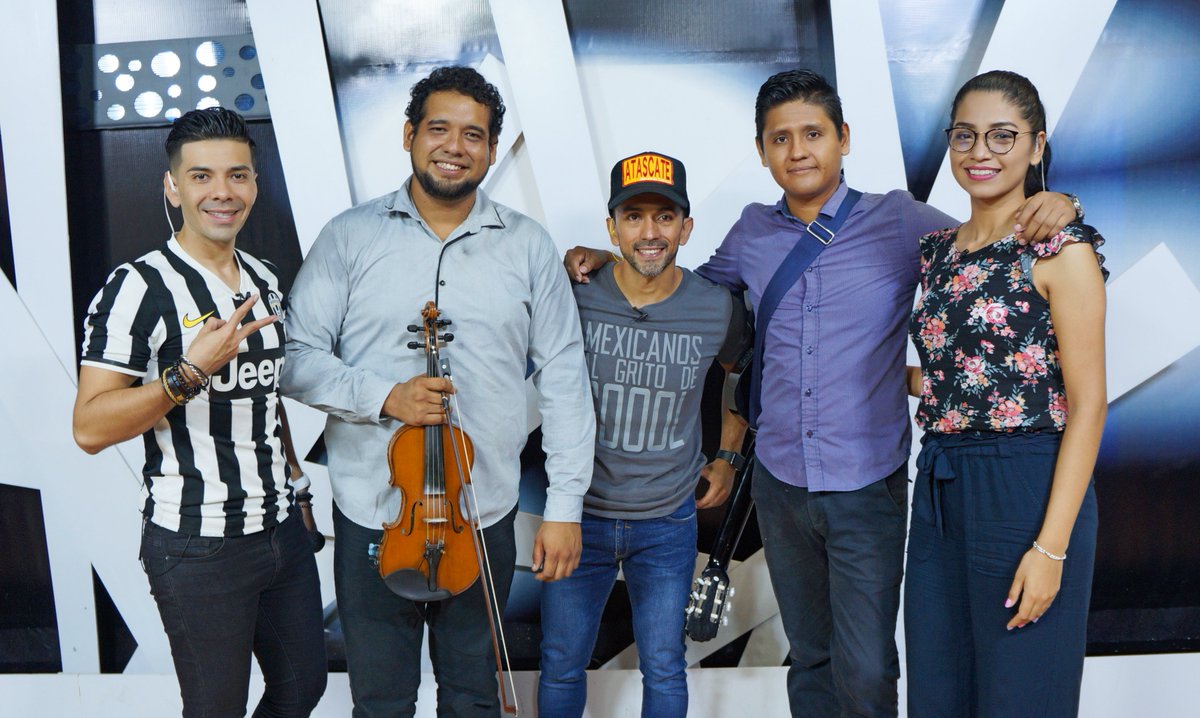 atascateoficial's tweet photo. ¡Buena música esta tarde con el Duetto Joshua! https://t.co/DlNNoMzpa6