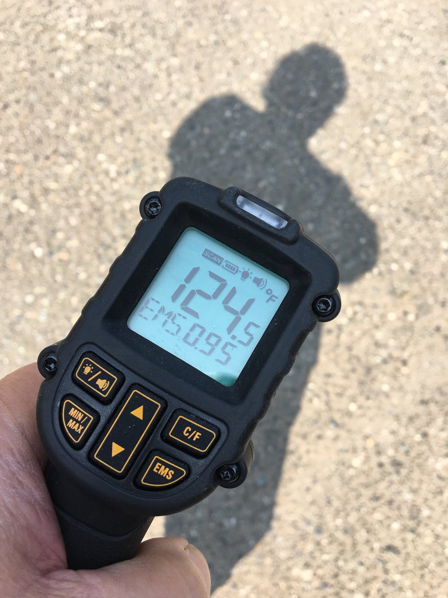 bweb45's tweet image. Road temperature at 4. Not good for dog walking