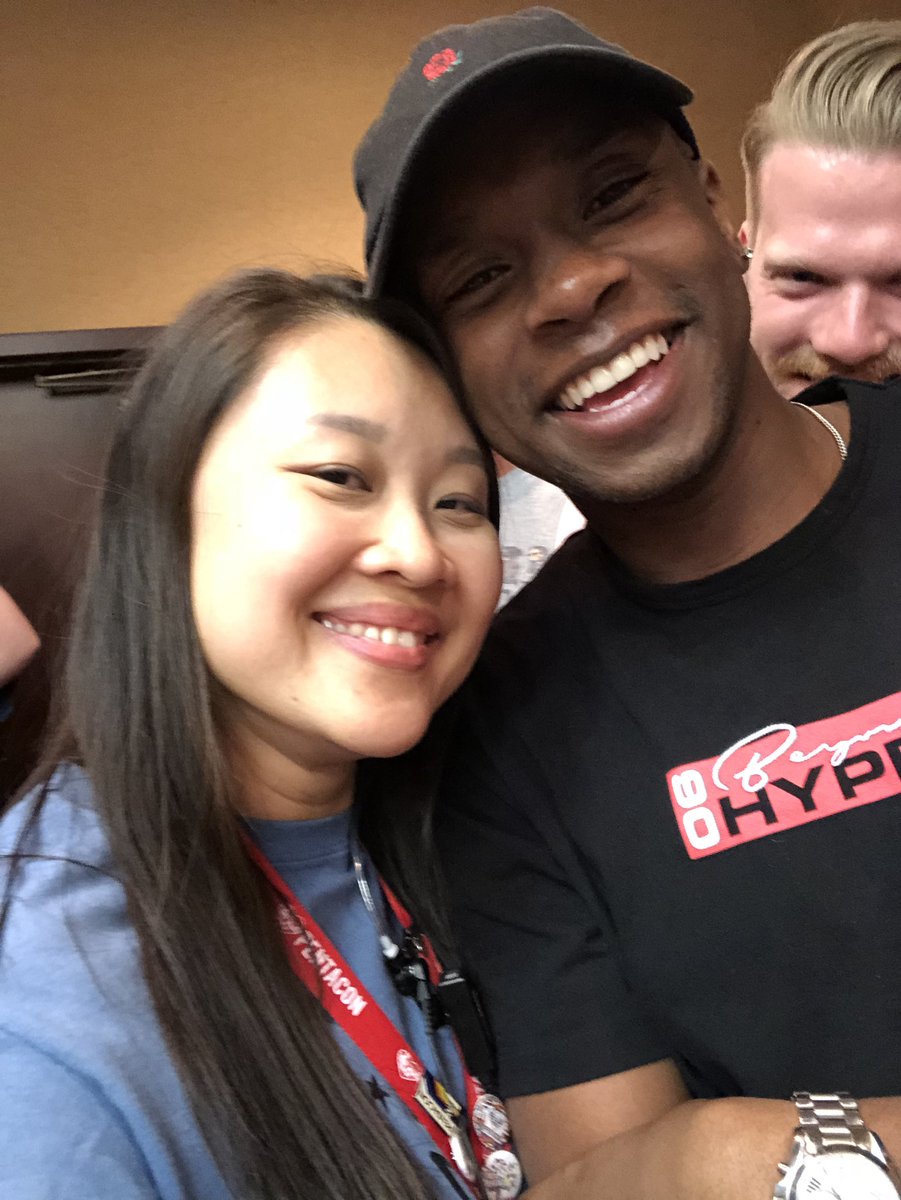 KimPiggie's tweet image. I’m still in like the hugest world of disbelief rn. Thank you for making this so so memorable for us committee I’m gonna cry 😭 #PentaCon2k18