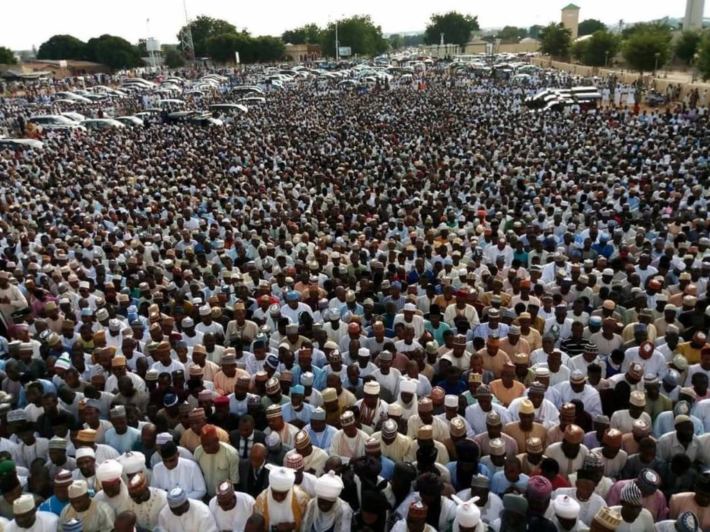 Our dear former governor, Alhaji Abubakar Hashidu has been laid to rest. 

Over the course of his long and distinguished life, he made enormous contributions to the founding and building of our state.