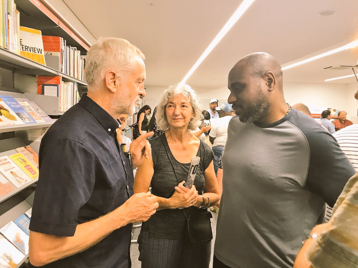 SoToLabour's tweet photo. Fantastic to see our newest Councillor @londonunite deep in conversation with @jeremycorbyn & @fionamenglish at #MarcusGarveyLibrary. We need to support our libraries & ensure everyone gets an opportunity to benefit from these vital services #KnowledgeIsPower #VisitYourLibrary https://t.co/NNg1l3hGdz