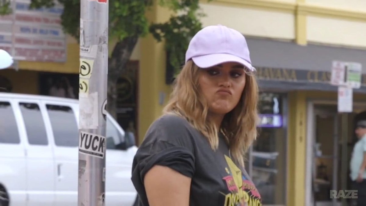 las_poches's tweet photo. *Cuando estoy en una reunión y no quieren escuchar el roast*
#MemesforCache
@calleypocheoffi https://t.co/4L27V0TMpG